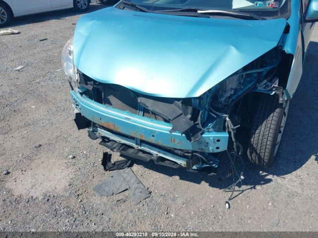 JTDKDTB30E1061386 Toyota Prius C One
