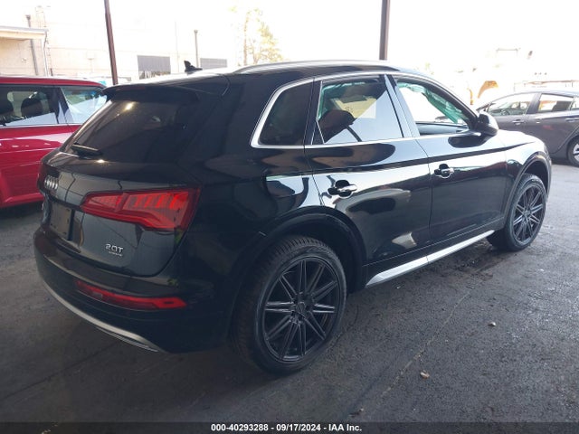 WA1BNAFY4J2004940 Audi Q5 2.0t Premium/2.0t Tech Premium