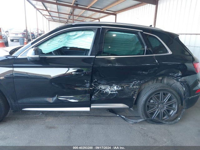 WA1BNAFY4J2004940 Audi Q5 2.0t Premium/2.0t Tech Premium