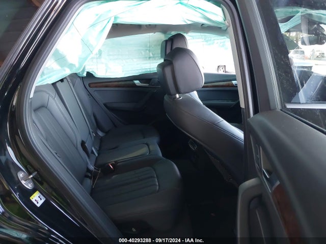 WA1BNAFY4J2004940 Audi Q5 2.0t Premium/2.0t Tech Premium