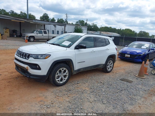 Jeep Compass Latitude 4x4 2024 3C4NJDBN3RT100483 Image 2