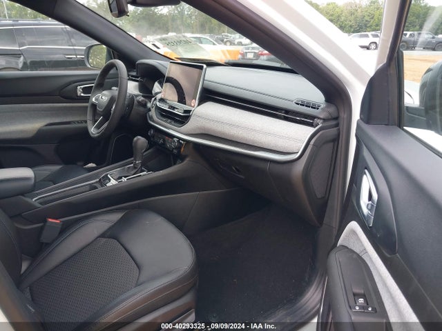 Jeep Compass Latitude 4x4 2024 3C4NJDBN3RT100483 Image 5