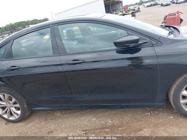 1C3CCCDG6FN686901 Chrysler 200 S