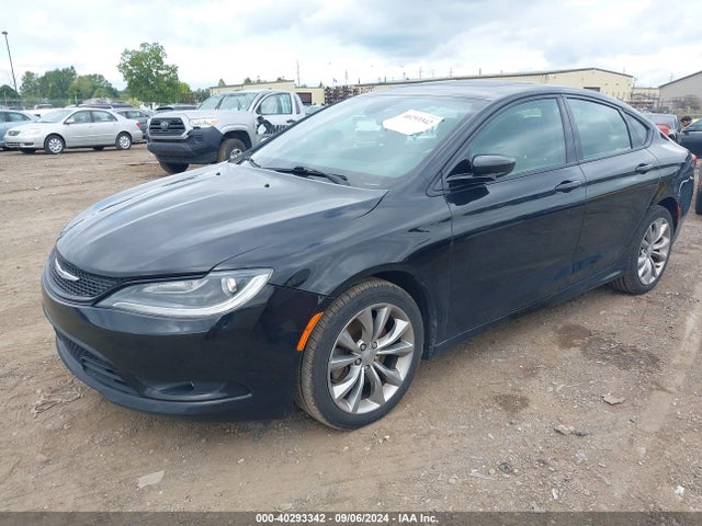 1C3CCCDG6FN686901 Chrysler 200 S