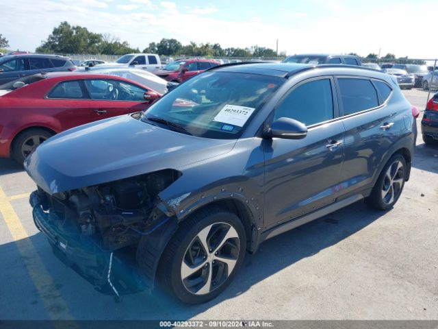 KM8J3CA20HU275588 Hyundai Tucson Limited