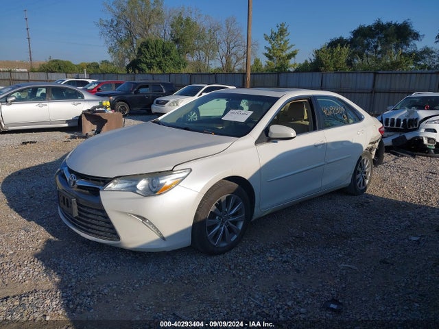 Toyota CAMRY XLE 2015 4T1BF1FK2FU886227 Image 2