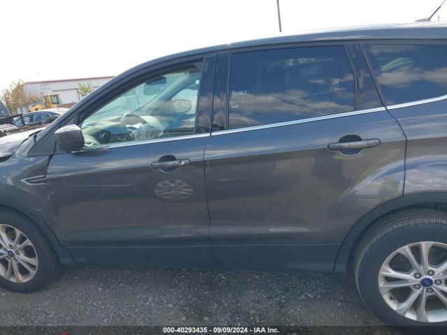 1FMCU0GD2HUB40982 Ford ESCAPE SE