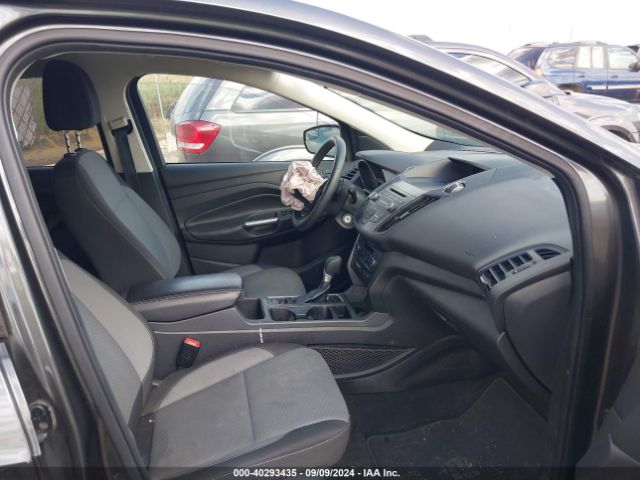 1FMCU0GD2HUB40982 Ford ESCAPE SE