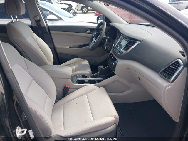 Hyundai TUCSON SE 2018 KM8J23A41JU707325 Image 5