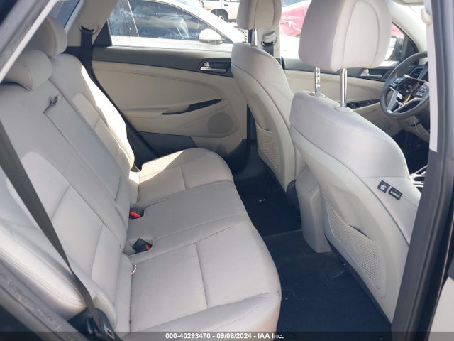 Hyundai TUCSON SE 2018 KM8J23A41JU707325 Image 8