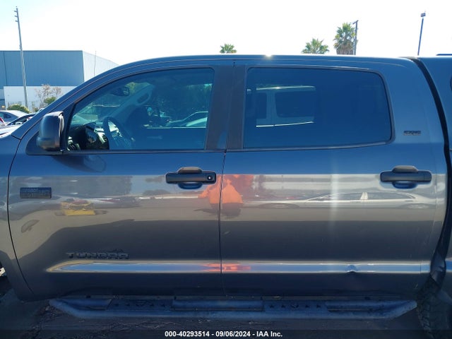 5TFDY5F15KX808698 Toyota Tundra Sr5 5.7l V8