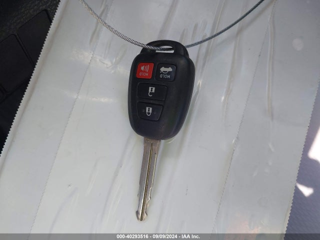 Toyota COROLLA LE 2015 5YFBURHE3FP306352 Image 11
