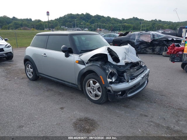 2007 MINI COOPER WMWMF33587TL68862 Photo 0