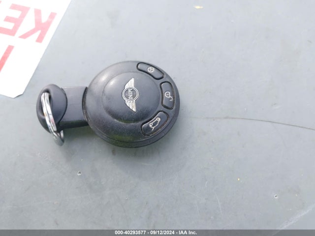 2007 MINI COOPER WMWMF33587TL68862 Photo 10