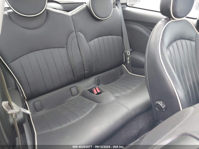 2007 MINI COOPER WMWMF33587TL68862 Photo 7