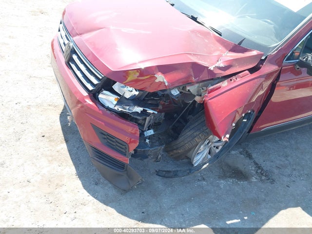 3VV3B7AX4JM129869 Volkswagen Tiguan 2.0t Se/2.0t Sel