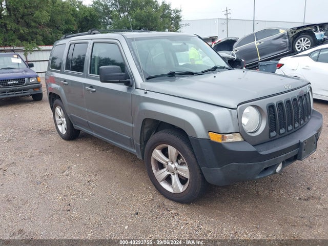 2014 1C4NJPBB3ED547323 main image