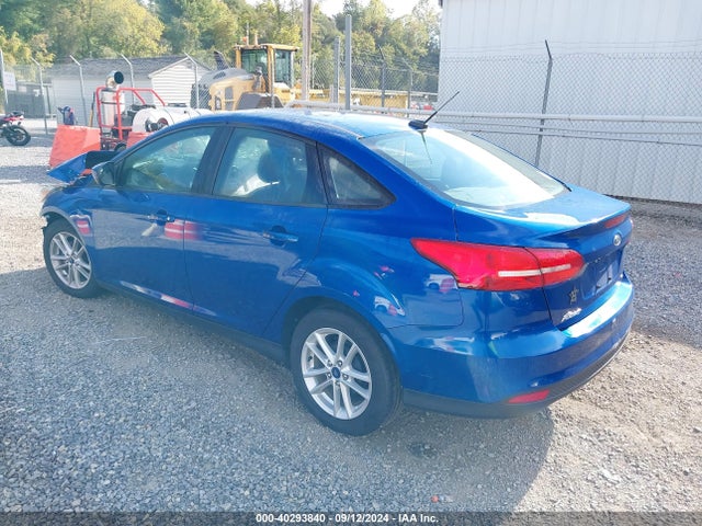 Ford FOCUS SE 2018 1FADP3F21JL327598 Image 3