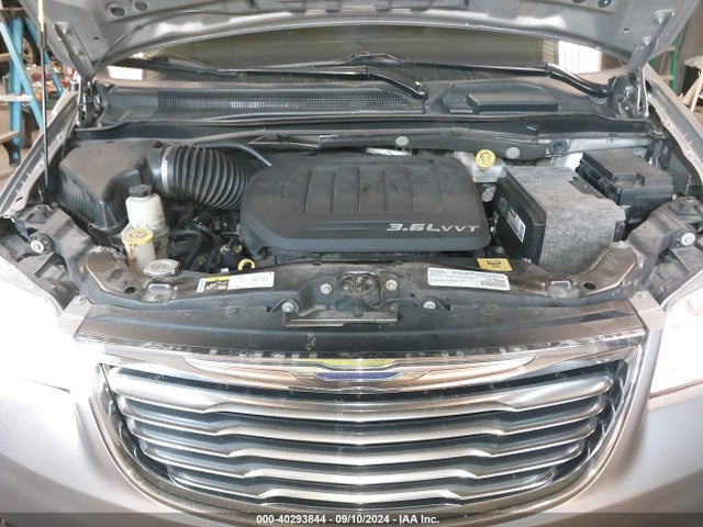 Продажа на аукционе авто 2016 Chrysler Town & Country Touring, vin: 2C4RC1BG2GR302954, номер лота: 40293844
