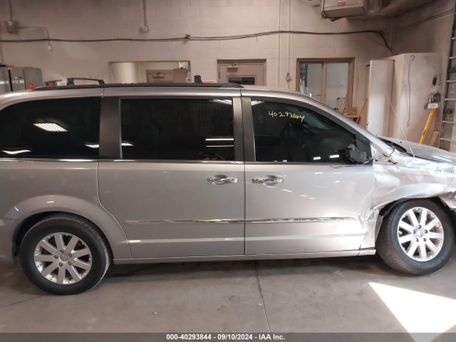 Продажа на аукционе авто 2016 Chrysler Town & Country Touring, vin: 2C4RC1BG2GR302954, номер лота: 40293844