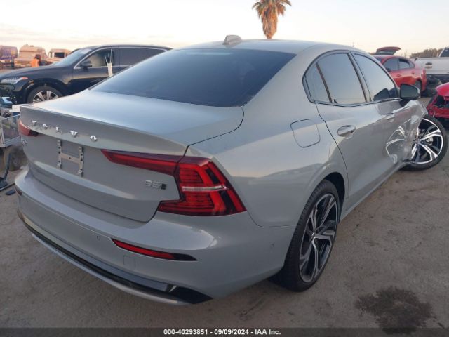 7JRL12TL7RG310535 Volvo S60 B5 Plus Dark Theme