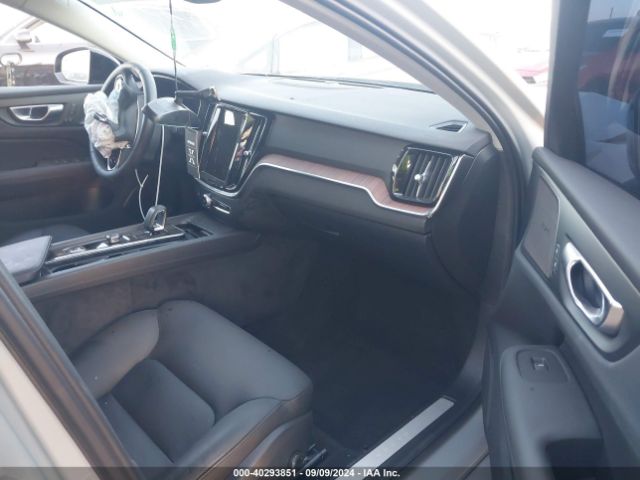 7JRL12TL7RG310535 Volvo S60 B5 Plus Dark Theme
