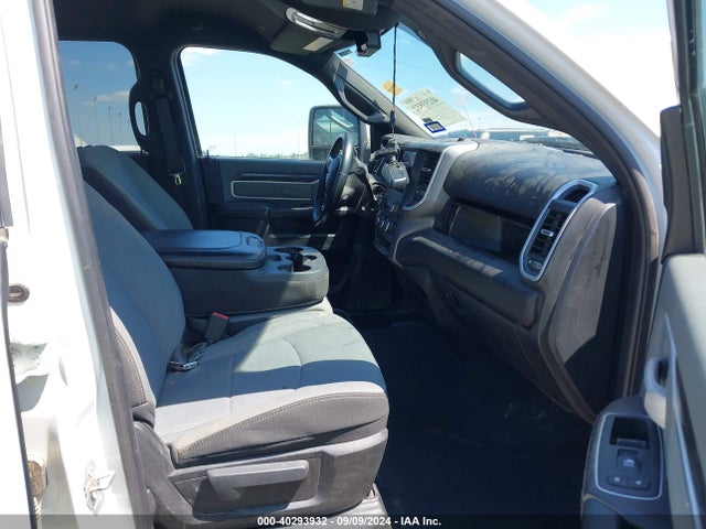 3C6UR5JL7PG544070 RAM 2500 Big Horn  4x4 8' Box
