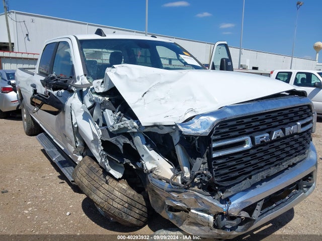 3C6UR5JL7PG544070 RAM 2500 Big Horn  4x4 8' Box