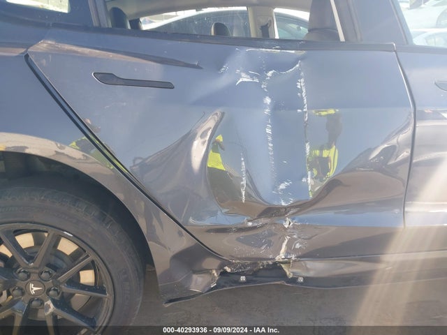 Tesla Model 3 Standard Range Plus Rear-wheel Drive 2021 5YJ3E1EA9MF868219 Image 9