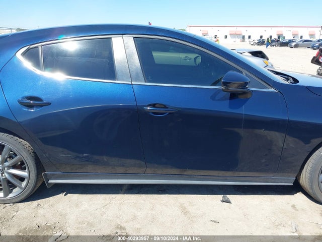 Mazda MAZDA3 2019 JM1BPBJM2K1130697 Image 13