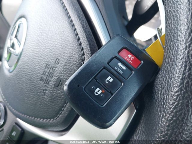 5YFBURHE0EP101330 Toyota Corolla Le Premium
