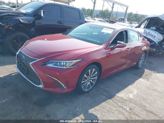 58AB21B17KU002858 Lexus ES 300H
