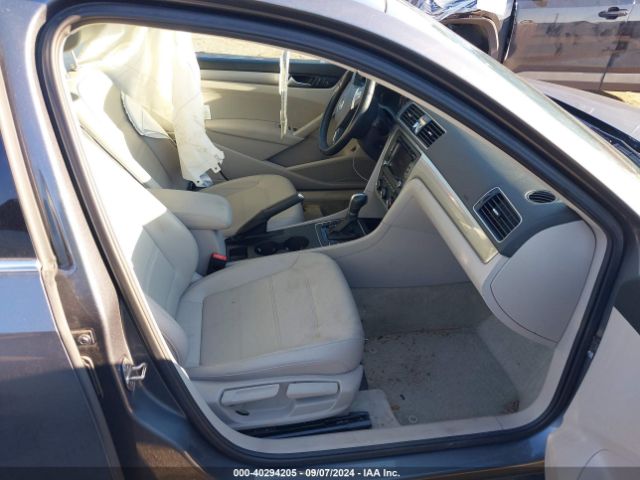 1VWAS7A30FC117663 Volkswagen Passat 1.8t Limited Edition