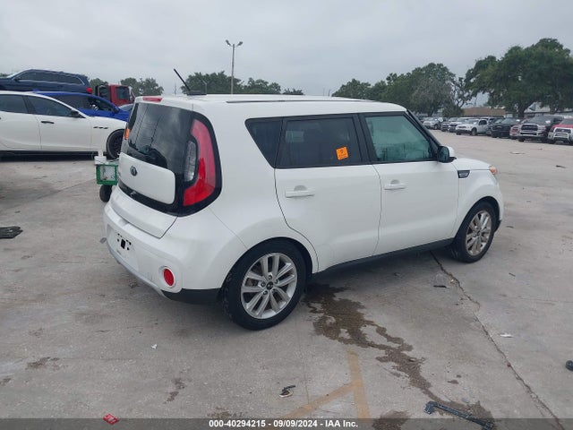 KIA SOUL + 2018 KNDJP3A56J7559900 Image 4