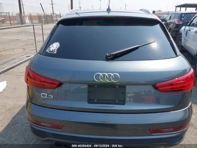 WA1BCCFS7JR035121 Audi Q3 2.0t Premium/2.0t Sport Premium