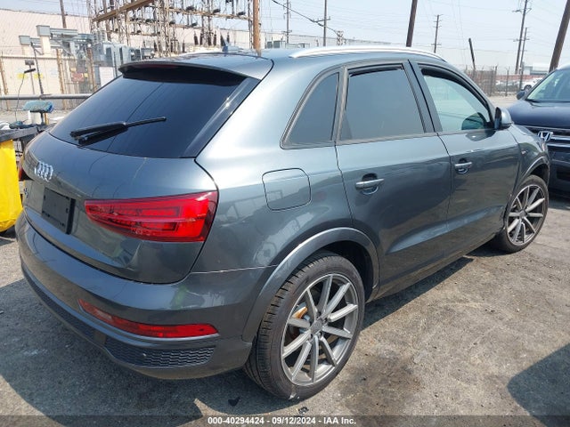 WA1BCCFS7JR035121 Audi Q3 2.0t Premium/2.0t Sport Premium