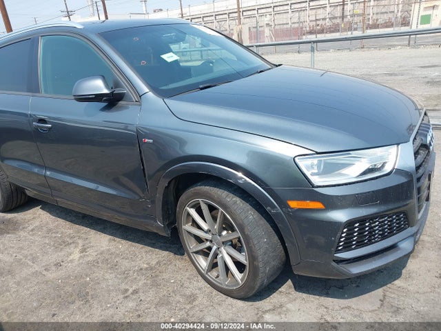 WA1BCCFS7JR035121 Audi Q3 2.0t Premium/2.0t Sport Premium