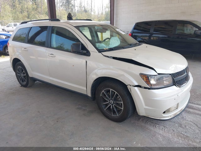 2018 3C4PDCAB7JT474794 main image