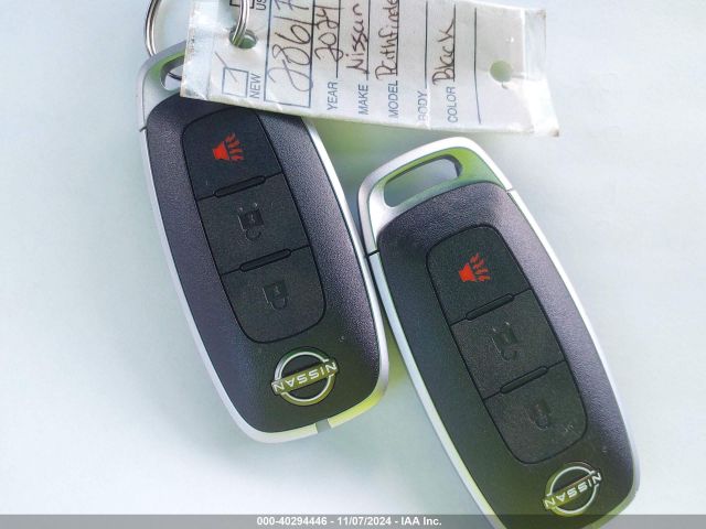 5N1DR3AC1RC286174 Nissan Pathfinder S 4wd