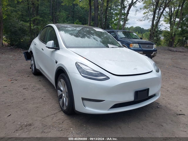 2023 TESLA MODEL Y 7SAYGDEE2PA104172 Photo 0