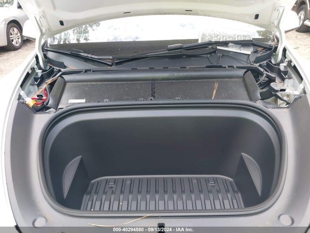 2023 TESLA MODEL Y 7SAYGDEE2PA104172 Photo 9