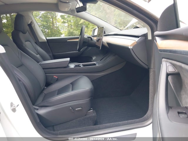 2023 TESLA MODEL Y 7SAYGDEE2PA104172 Photo 4