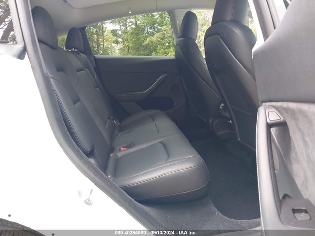 2023 TESLA MODEL Y 7SAYGDEE2PA104172 Photo 7