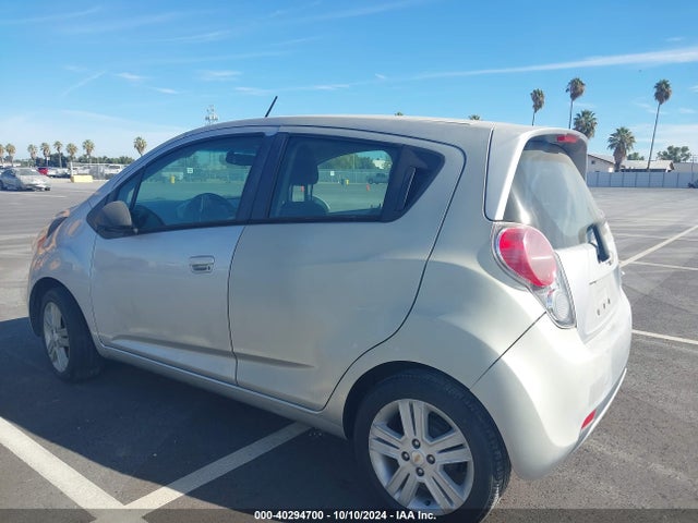 Chevrolet Spark 1lt Cvt 2015 KL8CD6S96FC748753 Image 3