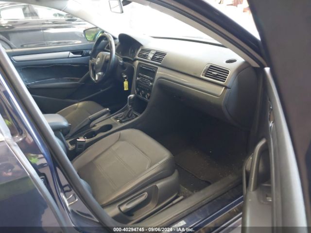 1VWAT7A32EC057350 Volkswagen Passat 1.8t Wolfsburg Edition