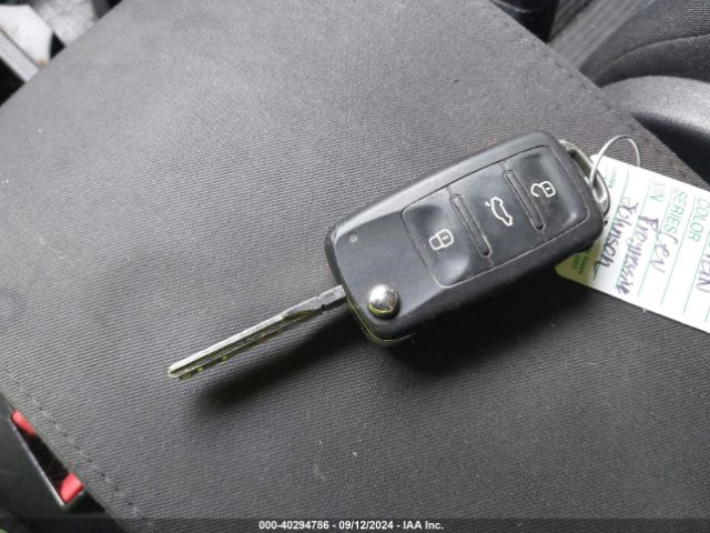 WVGBV7AX6FW577986 Volkswagen TIGUAN S