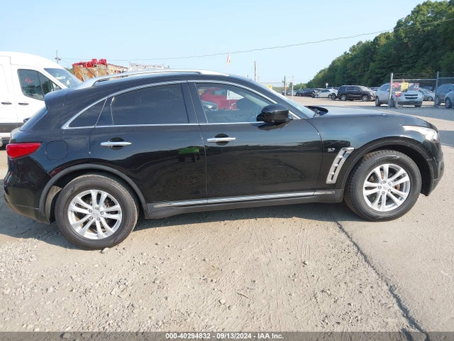 JN8CS1MW7FM482614 Infiniti QX70