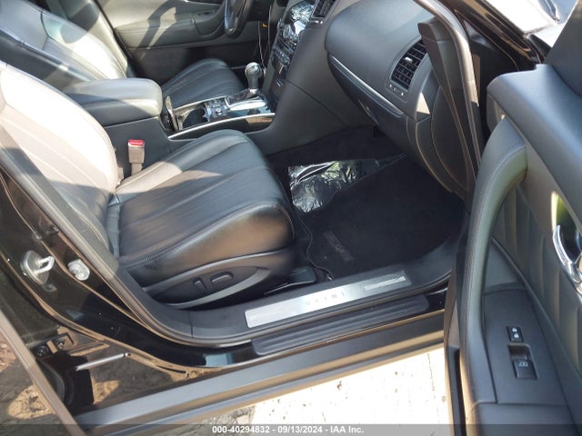 JN8CS1MW7FM482614 Infiniti QX70