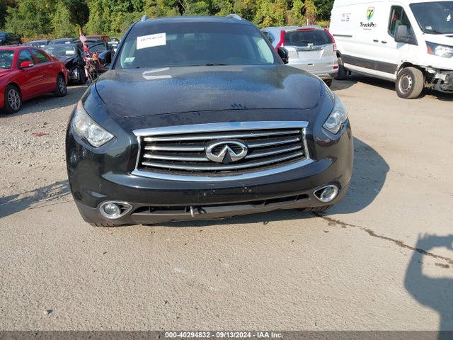 JN8CS1MW7FM482614 Infiniti QX70