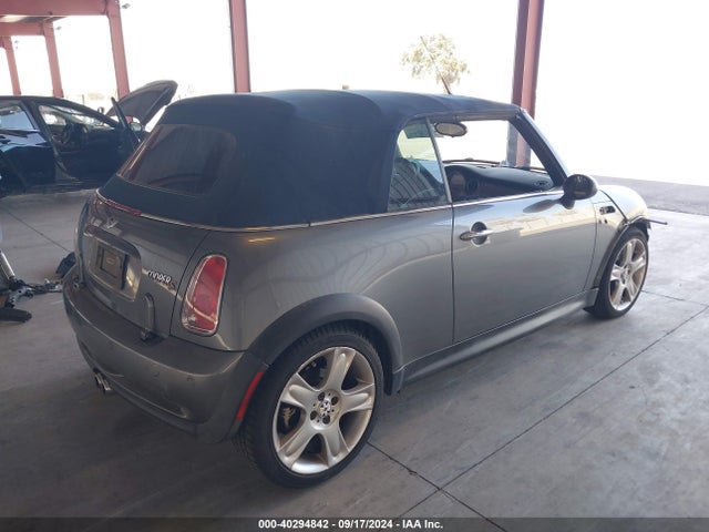 2005 MINI COOPER S WMWRH33545TK56458 Photo 3